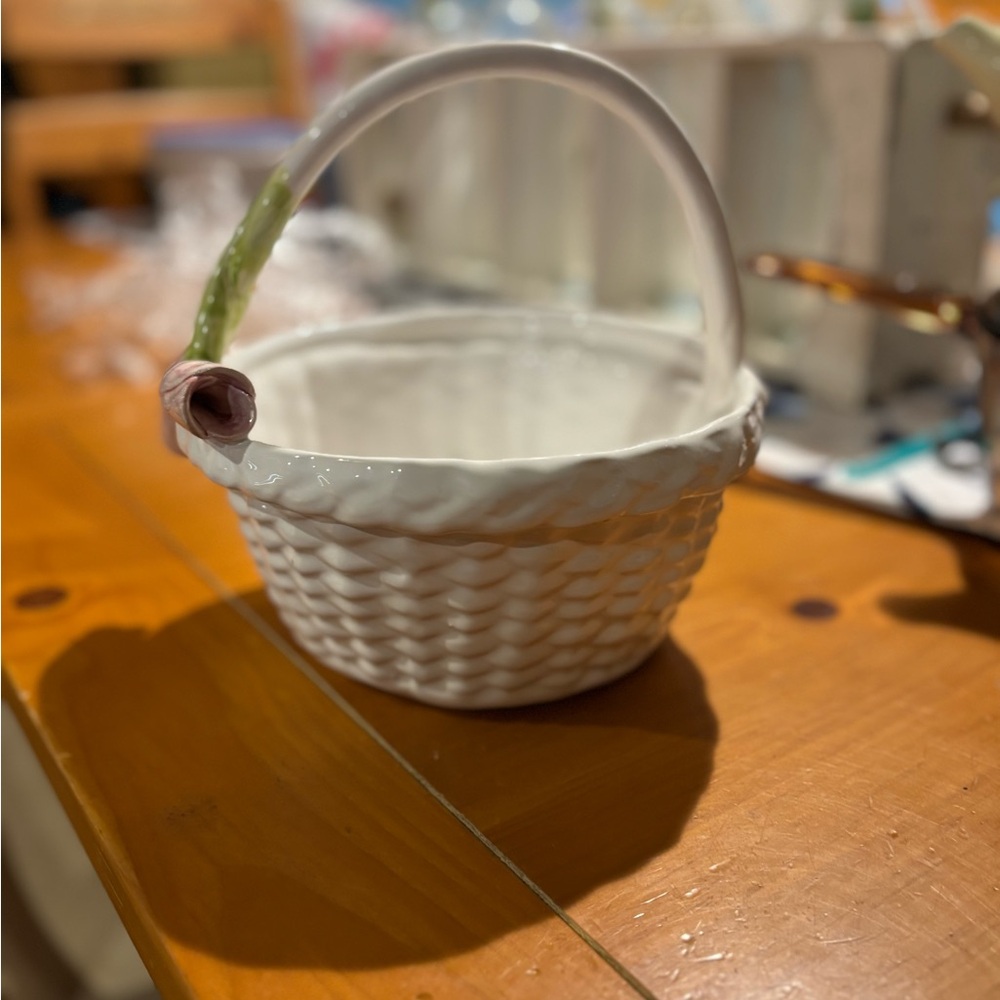 Mikasa White Basket with Pink Rose Accent